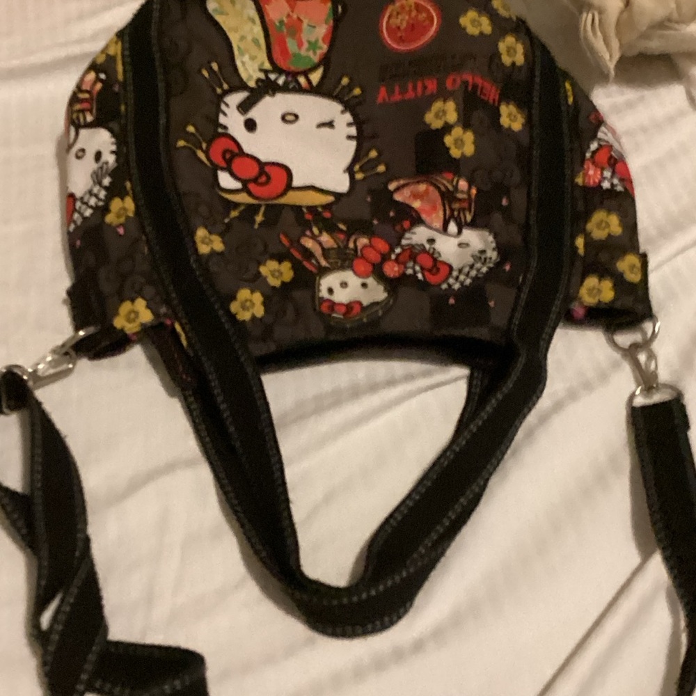 Hello Kitty Floral Black Handbag - Picture 10 of 12
